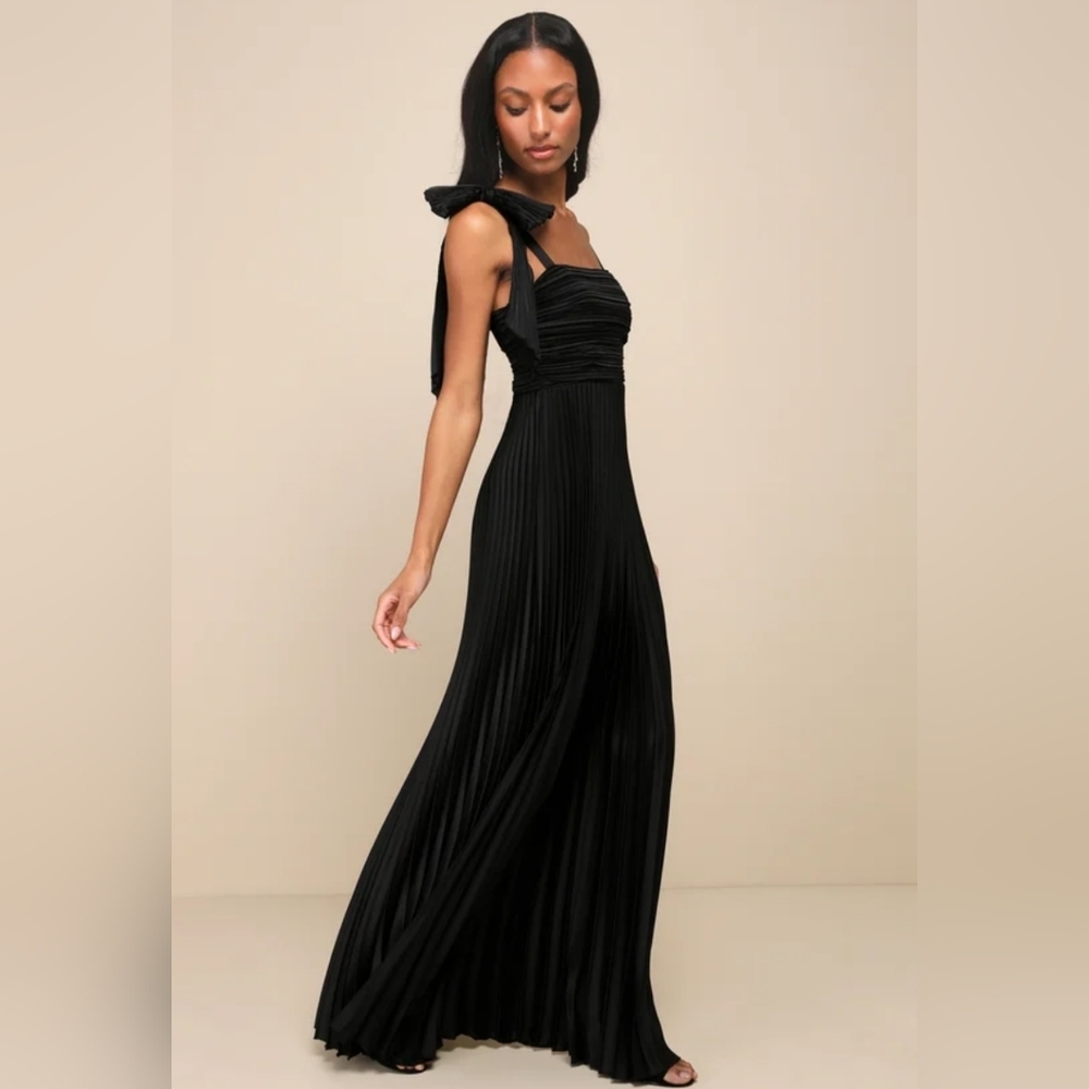 NWOT Lulus Black Satin Pleated Bow Maxi Dress Size XL=14/16 - Picture 2 of 5